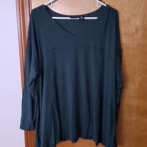 Long Sleeved, V Neck, Green Tee